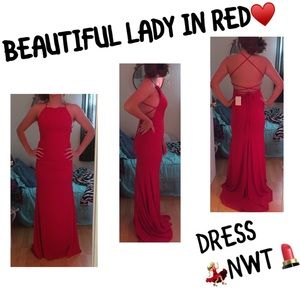 Beautiful red dress❤️💄💃🏼